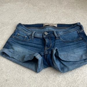 Hollister. Size 1, low rise jean shorts